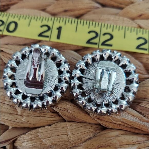 Vintage Judy Lee Clipon Earrings - Picture 5 of 5